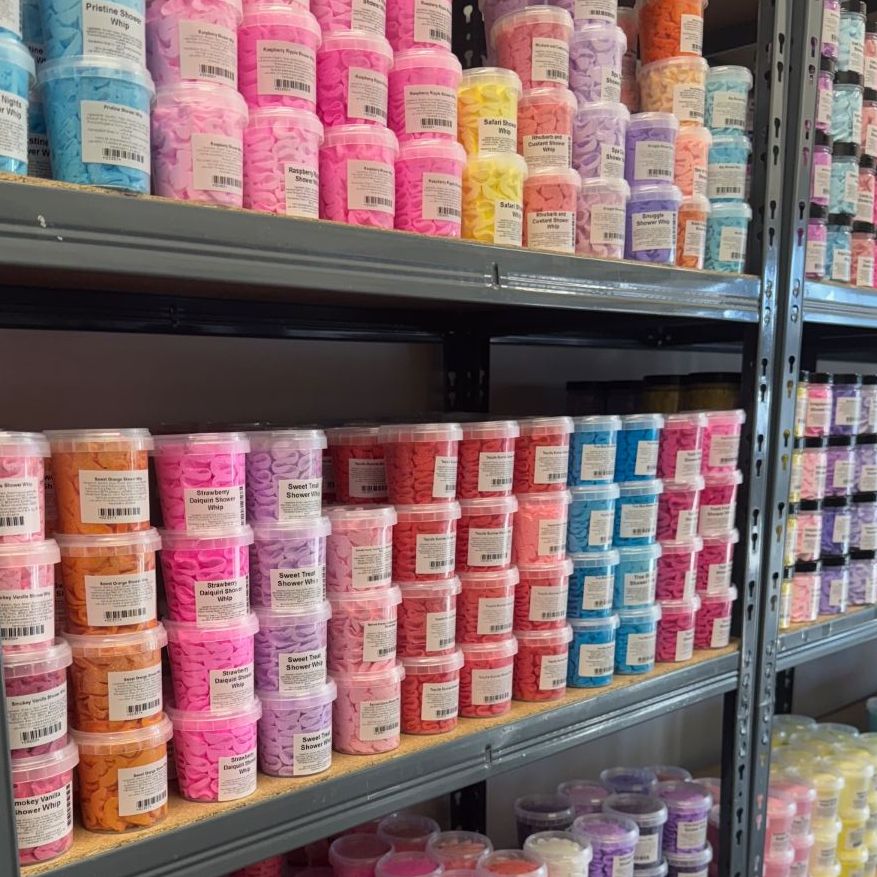 50 x Random Perfume/aftershave Shower Whips