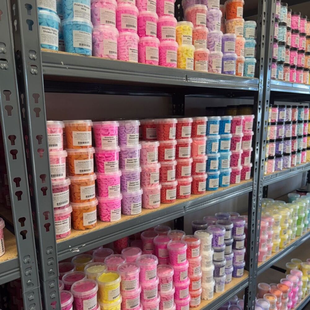 *** 6 x  Random Mixed Shower Whips in Summer Scents