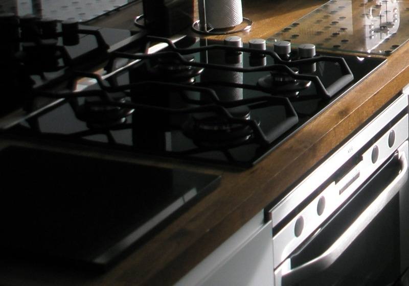 GAS HOB & OVEN