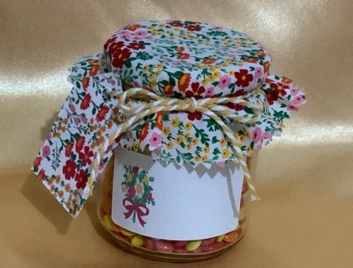 6 x  Green floral on white + tags, labels & twine,  buy 3 packs get one pac