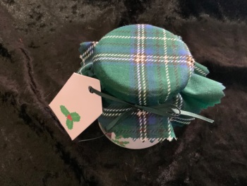 12 x xmas GREEN tartan   jar covers includes bands ribbon labels & tags