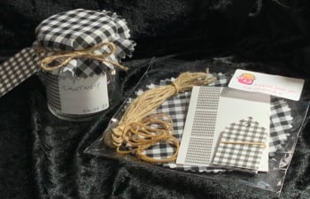 6 x  gingham BLACK  with matching tags, twine and labels (BUY 3 GET ONE PACK FREE)