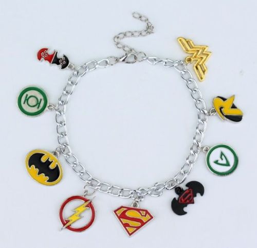 Justice League, Superman, Batman, Robin, Wonder Woman, The Flash, Arrow, Gr