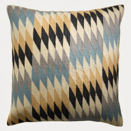 Autumn 2015: Linum Cushion 2085_d462af8105-23ter07000g21-w440