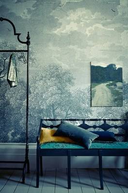 Summer 15 Room: Dramatic wall - Kristin-Perers-3-tatler-10feb14_pr_b_426x63