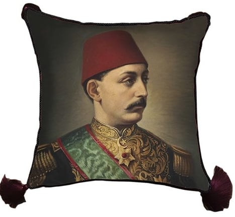 Christmas 2017: Ottoman BERTRN-02820170308-26047-mszpvn