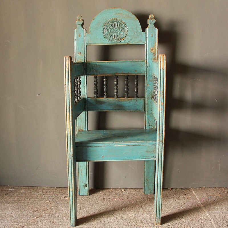 Spring 18: 24 rare-pine-bishops-or-priests-chair-in-original-paint-33-1