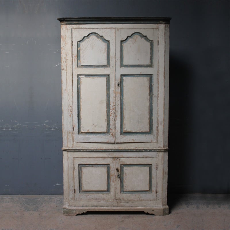 Summer 18: 117 rare-georgian-corner-cupboard-in-original-paint-30-1