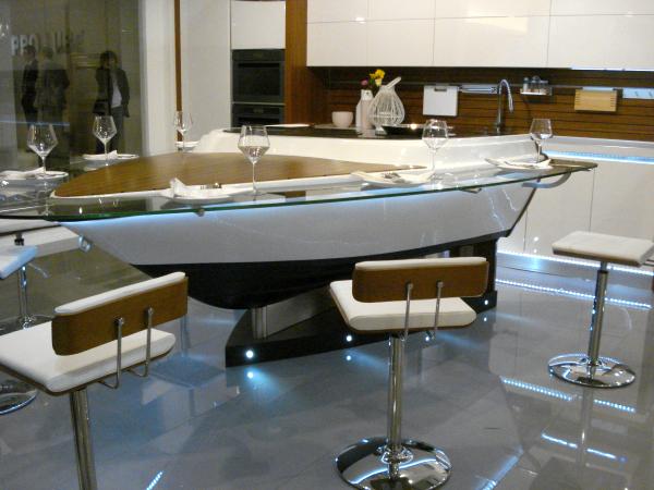 Nautic: boat-island