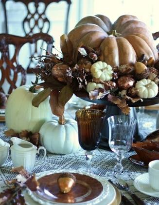 Autum 14 Acc: golden-fall-table-decoration