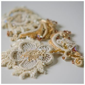 Antique Lace Headpiece in Gold 