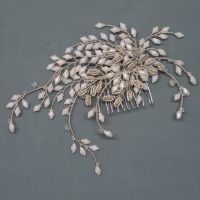 MIYUKI | Delicate White Wedding Hair Comb 
