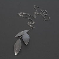 MILLEFOLIA | Precious Metal Olive Leaves Pendant Bridal Necklace