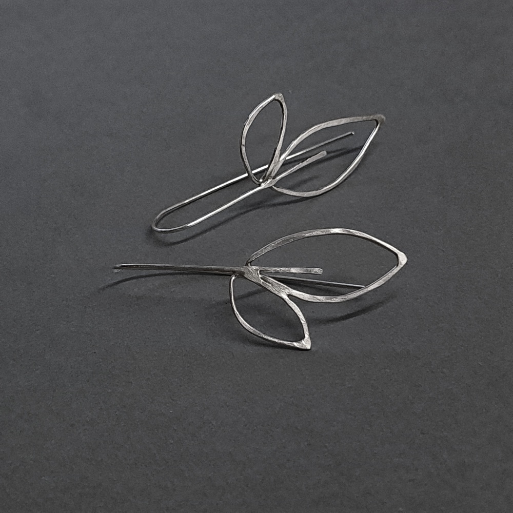 SYLVESTRIS | Precious Metal Open Outline Leaves Long Wire Leaf Bridal Earri