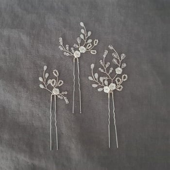WINTER ROSE | Set of three delicate floral hair pins 