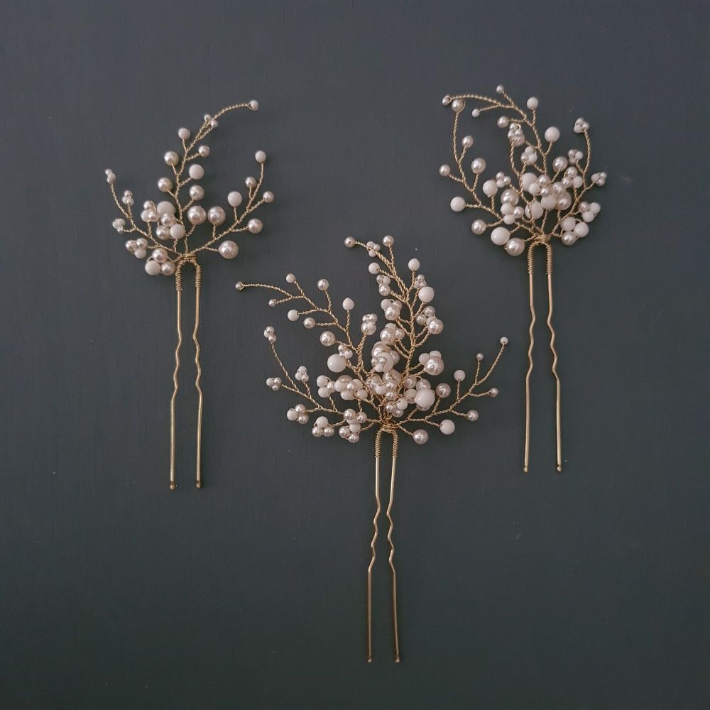 CALISTA | Delicate Pearl Wedding Hair Pin Set