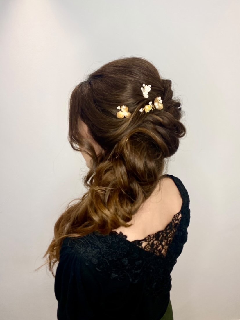 Golden floral hair pins styled by Danni at Makeover Box