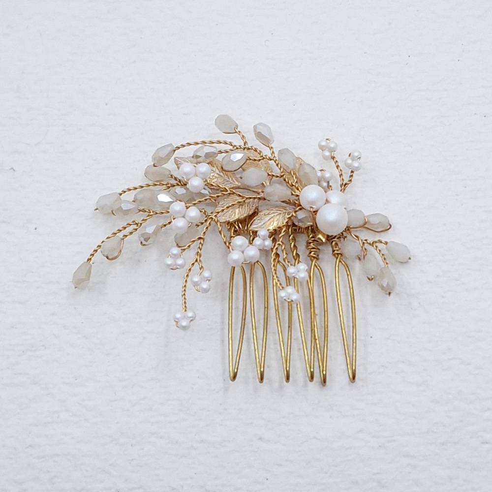HARLOW | Pale Gold and Champagne Opal Wedding Hair Combs