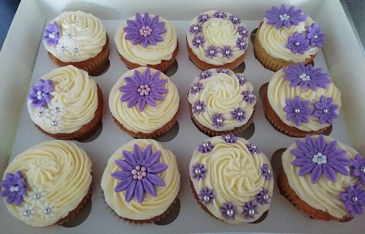 purple flower cupcakes