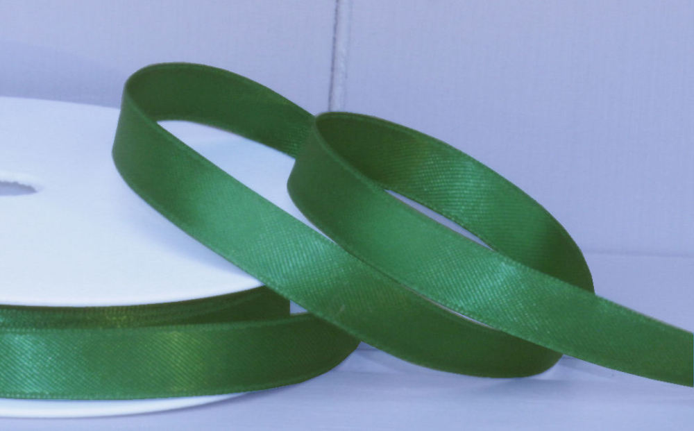Regency Green Christmas Ribbon - 25mm