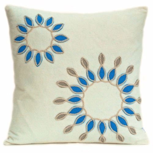 Natural wool felt with leaf wheels design