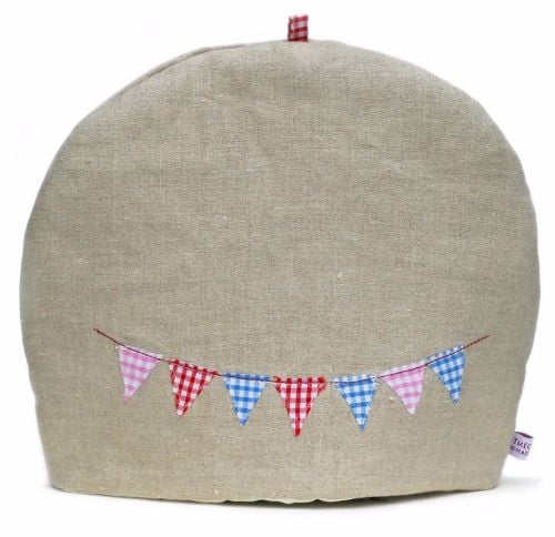 Linen tea cosy with embroidered bunting