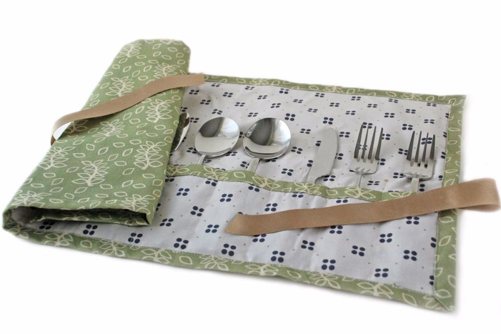 Green leaves cutlery wrap