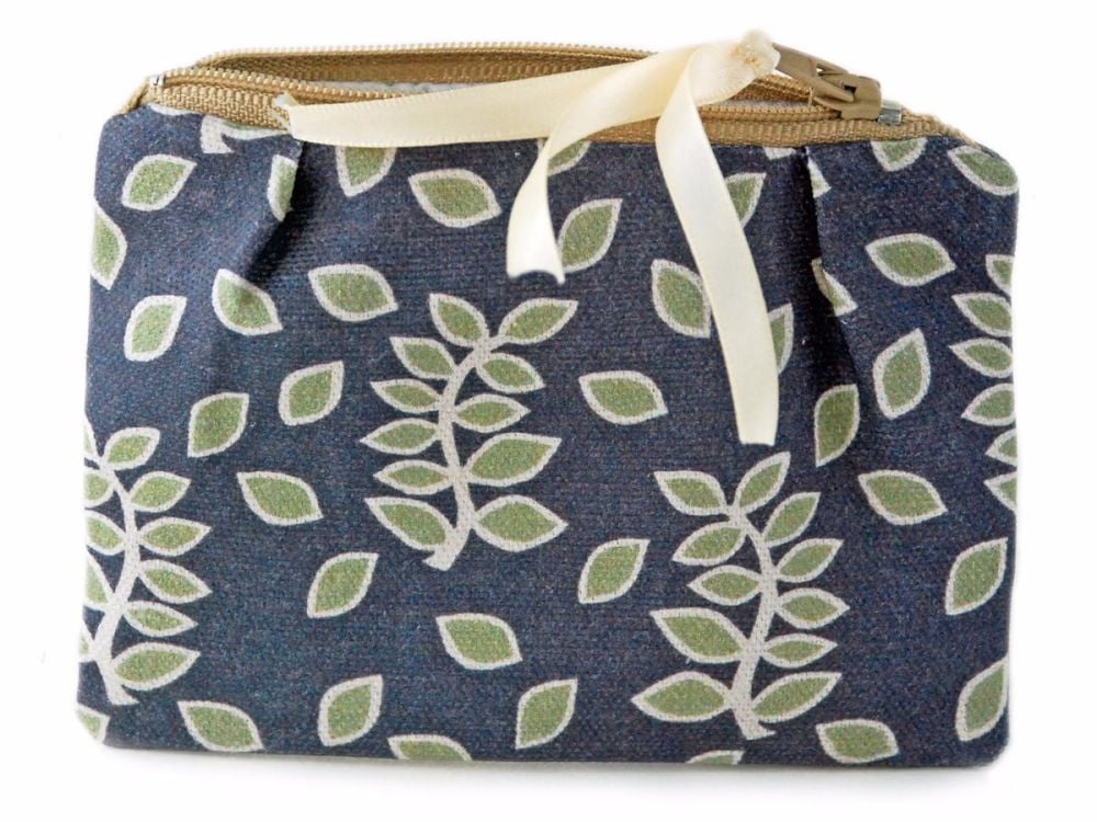 Smokey leaves coin purse