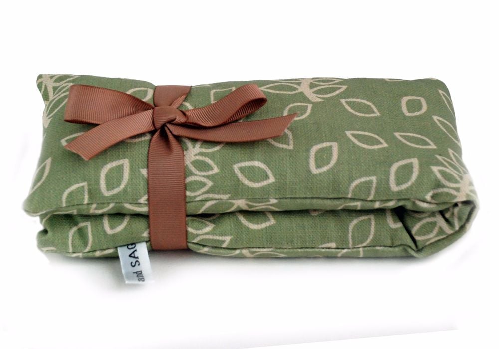 Wheat and lavender heat bag in green leaves design