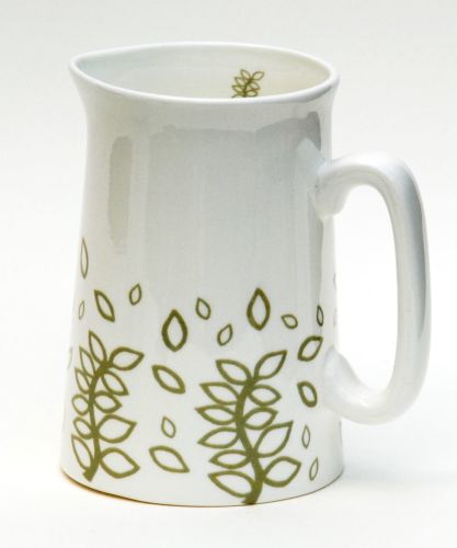 Green leaves half pint milk jug