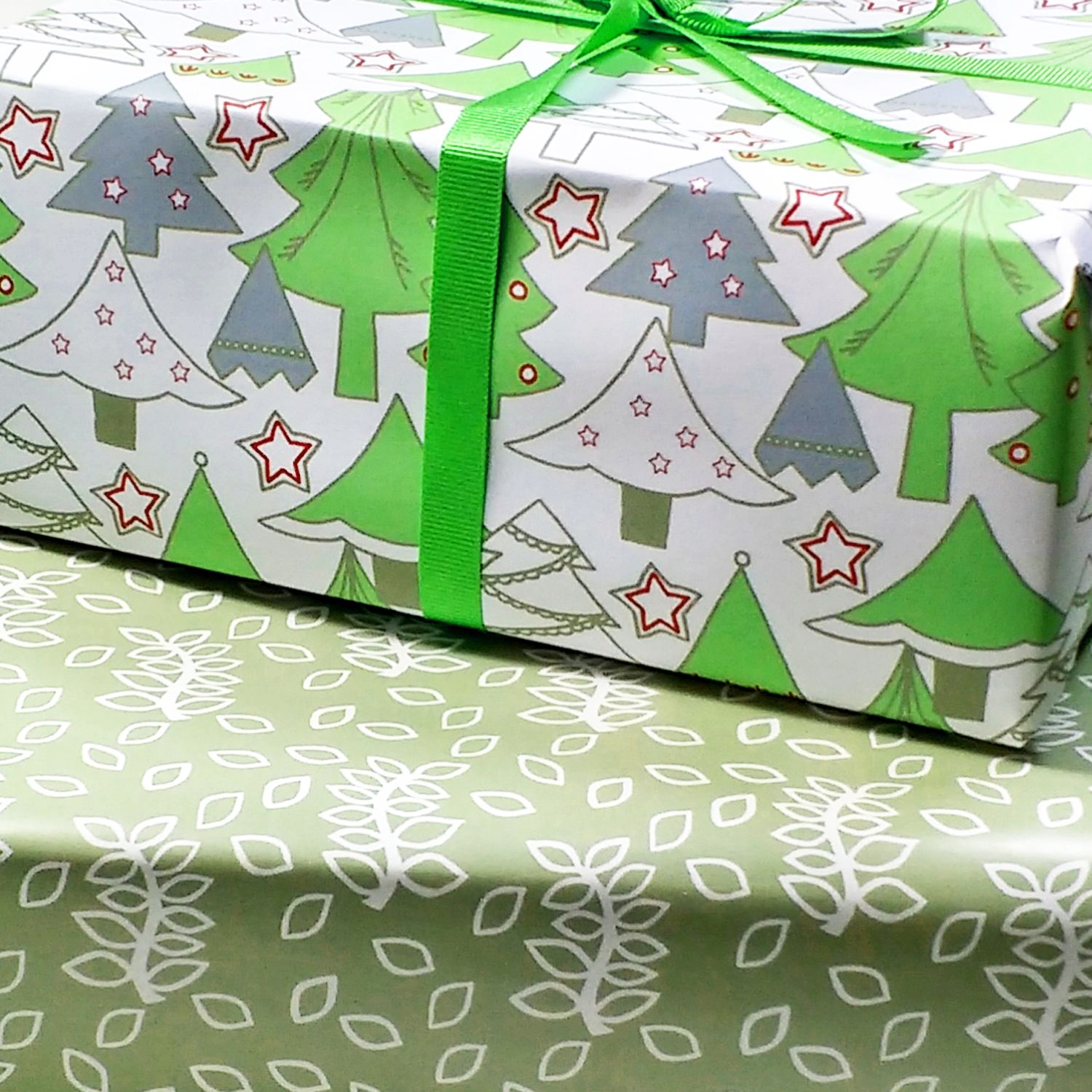 Christmass green trees gift wrap