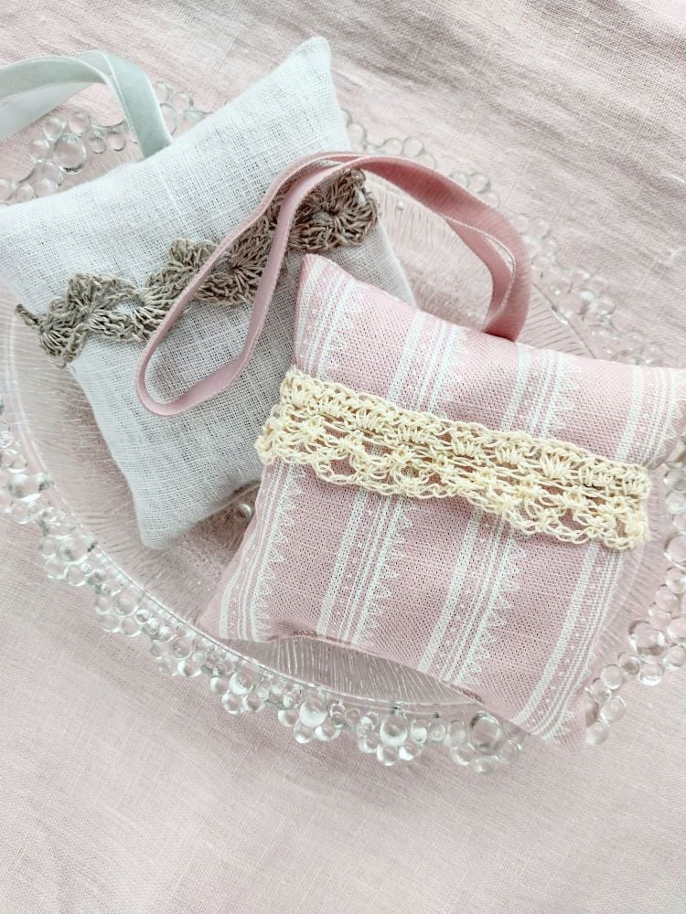 Aubray blush lavender and lace gift