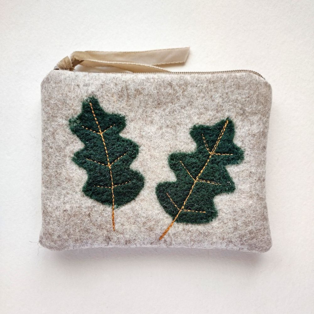 Woolfelt purse in natural with oak leaves