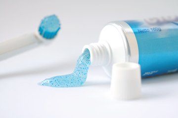 toothpaste-4-1058695