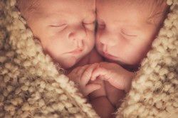 iStock-531431769 twins 250