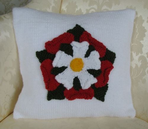 Patriotic Cushion Cover Pattern - English Tudor Rose