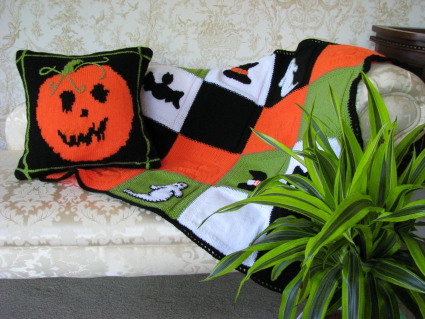 Seasonal Cushion Cover & Throw Pattern - Halloween
