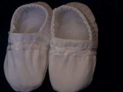 Hearts and Ribbon Bootees