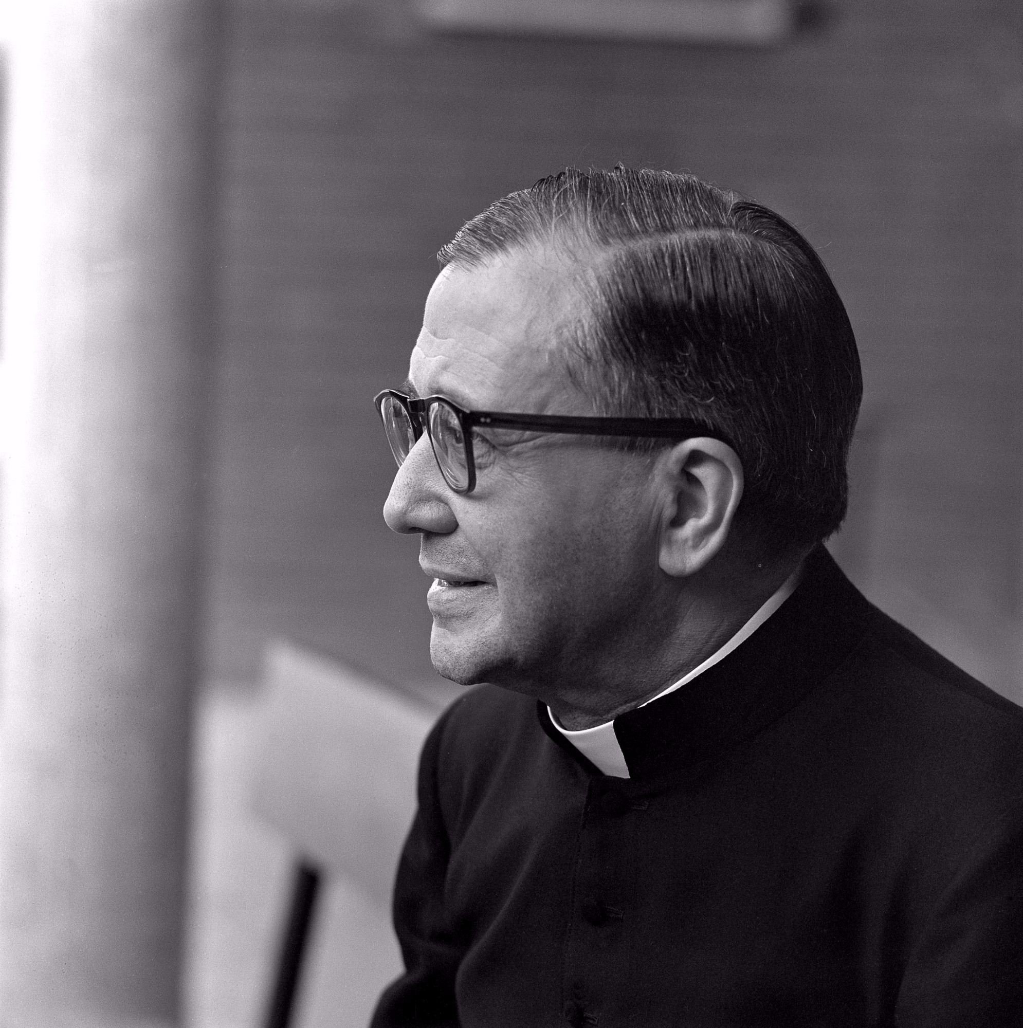 Saint Josemaria escriva on the rosary