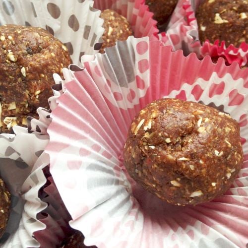 inspiral cacao nibs review - energy balls superfood recipe - lylia rose hea