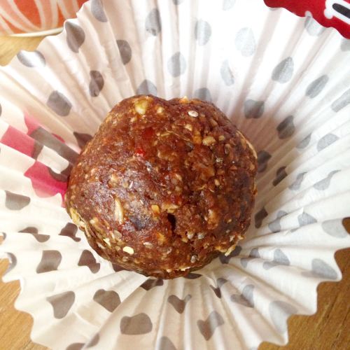 inspiral cacao nibs review - energy balls superfood recipe - lylia rose hea