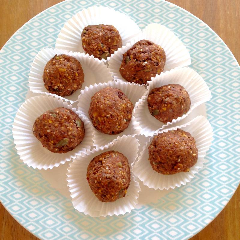 peanut butter protein bites balls homemade easy recipe raw food blog lylia