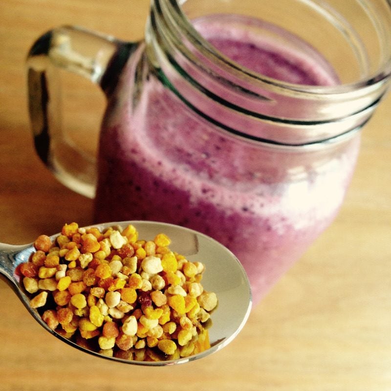 purple blueberry bee pollen smoothie - healthy food blogger uk lylia rose