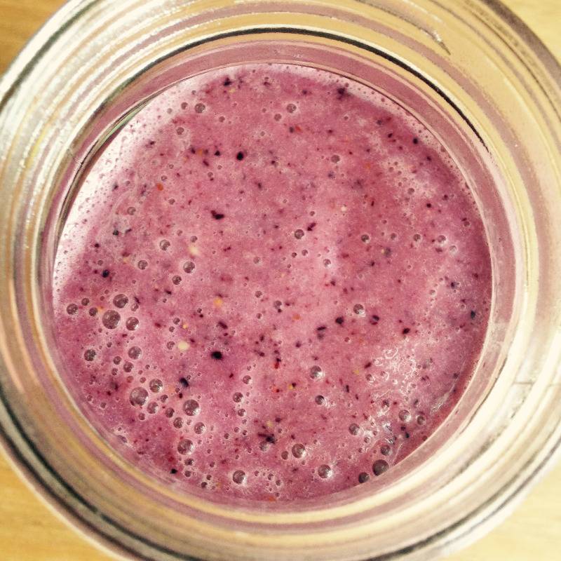 purple blueberry bee pollen smoothie - healthy food blog uk lylia rose
