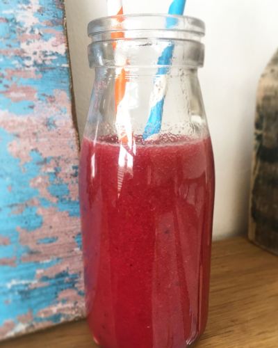 Thirst quenching fruity apple, kiwi and raspberry water Lylia Rose Food Blog Recipe Alternative to Squash