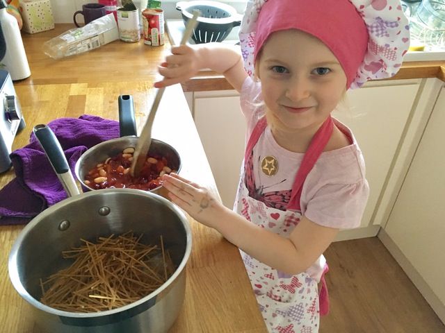 Bella age four makes spaghetti chilli chef cook child lylia rose uk blog pa