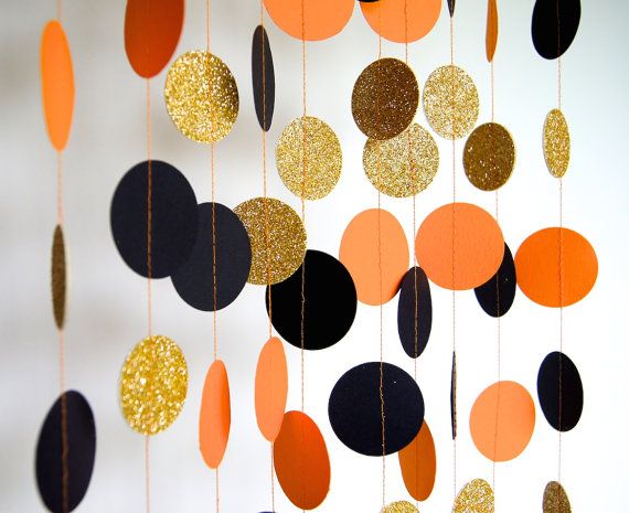 Halloween Costume and D&eacute;cor Inspiration from Etsy garland