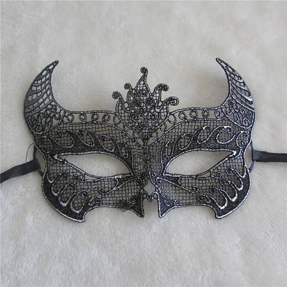 Halloween Costume and D&eacute;cor Inspiration from Etsy Venetian Mask Sexy