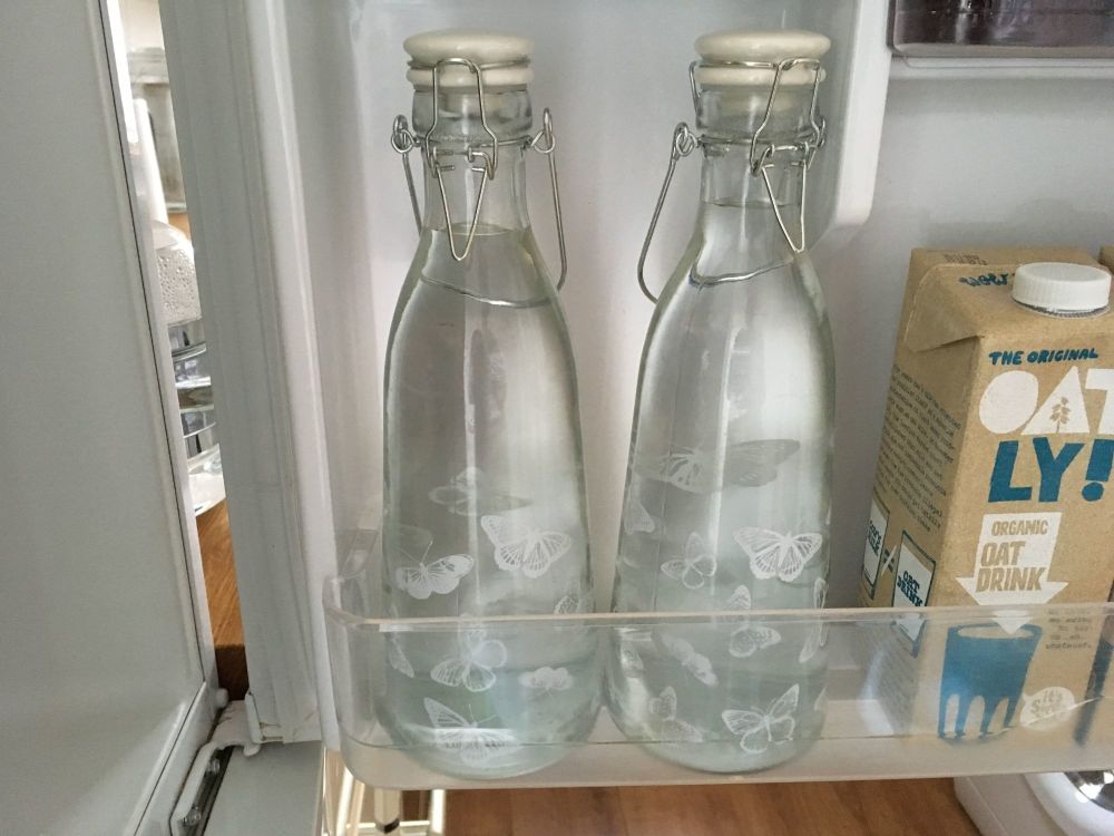 Jak przechowywać wodę Mega Home Water Distiller Recenzja, dlaczego piję disti