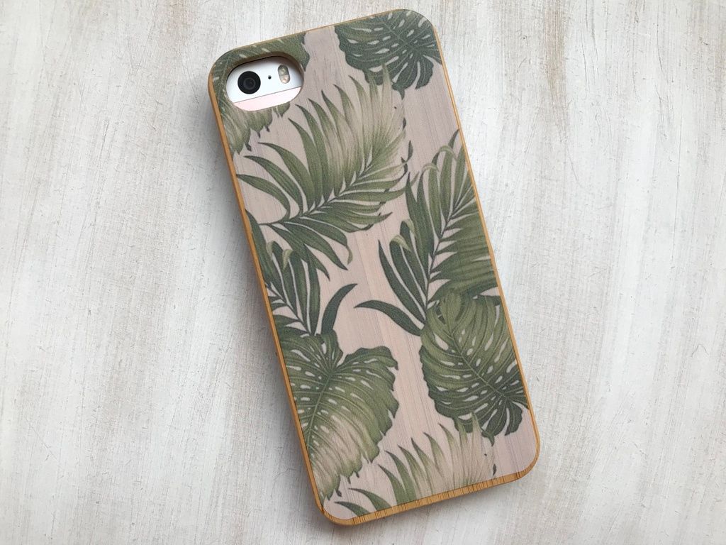 My Personalised Case Review &ndash; Wooden Leaf Print iPhone Cover